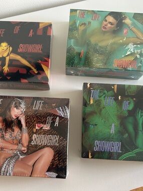 Taylor Swift The Life of a Showgirl Deluxe Edition Factory sealed complete set
